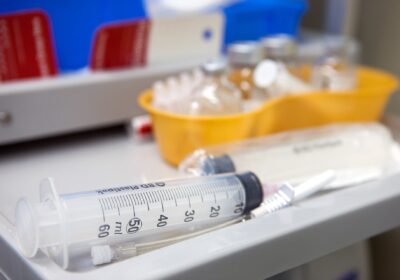 Araruama recebe novas doses do Estado e volta a vacinar moradores contra a gripe
