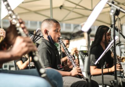 Instituto Brasileiro de Música e Educação (IBME) oferece aulas gratuitas de instrumentos musicais para alunos da Rede Pública de ensino de Tanguá