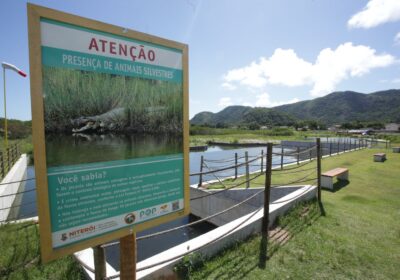Prefeitura de Niterói instala placas informativas no Parque Orla Piratininga
