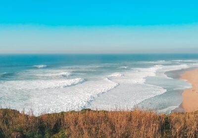 Niterói e Nazaré, em Portugal, formalizam parceria e se tornam cidades irmãs