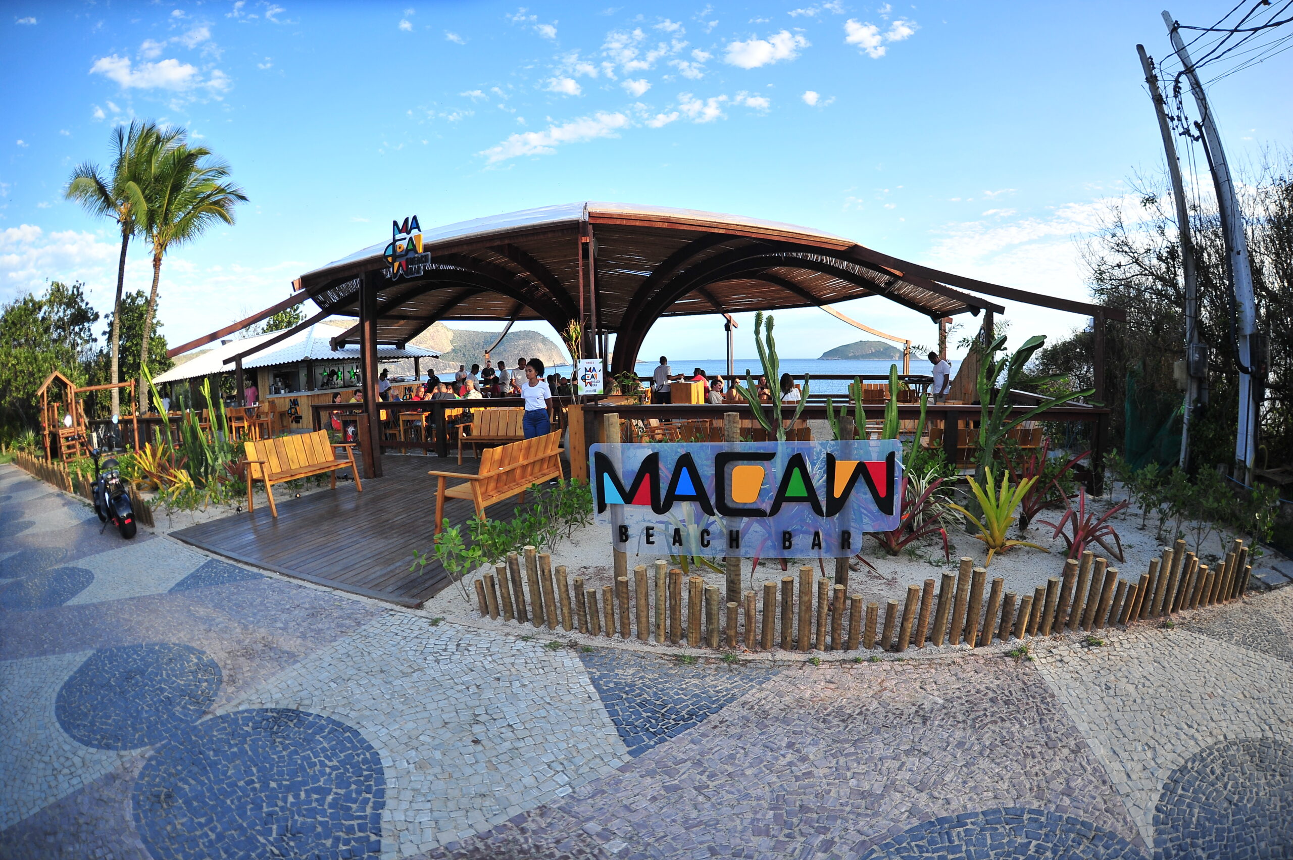 Beach Bar em Camboinhas oferece atrações variadas para o Feriadão