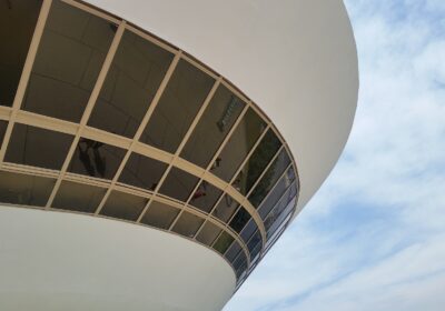 Niterói se reúne com instituto americano para aprofundar parcerias em futuros projetos de interesse da cidade