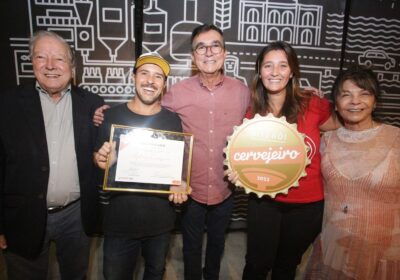 Prefeitura entrega o Selo Niterói Cervejeiro para a Malteca