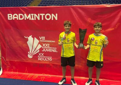 Gêmeos do Caramujo se tornam campeões sul-americanos sub-13 de badminton na Colômbia