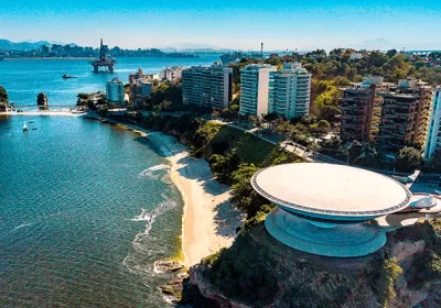 Rodrigo Neves e prefeito de Barcelona acertam realização em Niterói da maior feira do mundo sobre economia do mar