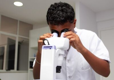 Niterói lança edital 2026 dos Projetos Instituintes com foco em ciência e abre inscrições para escolas municipais